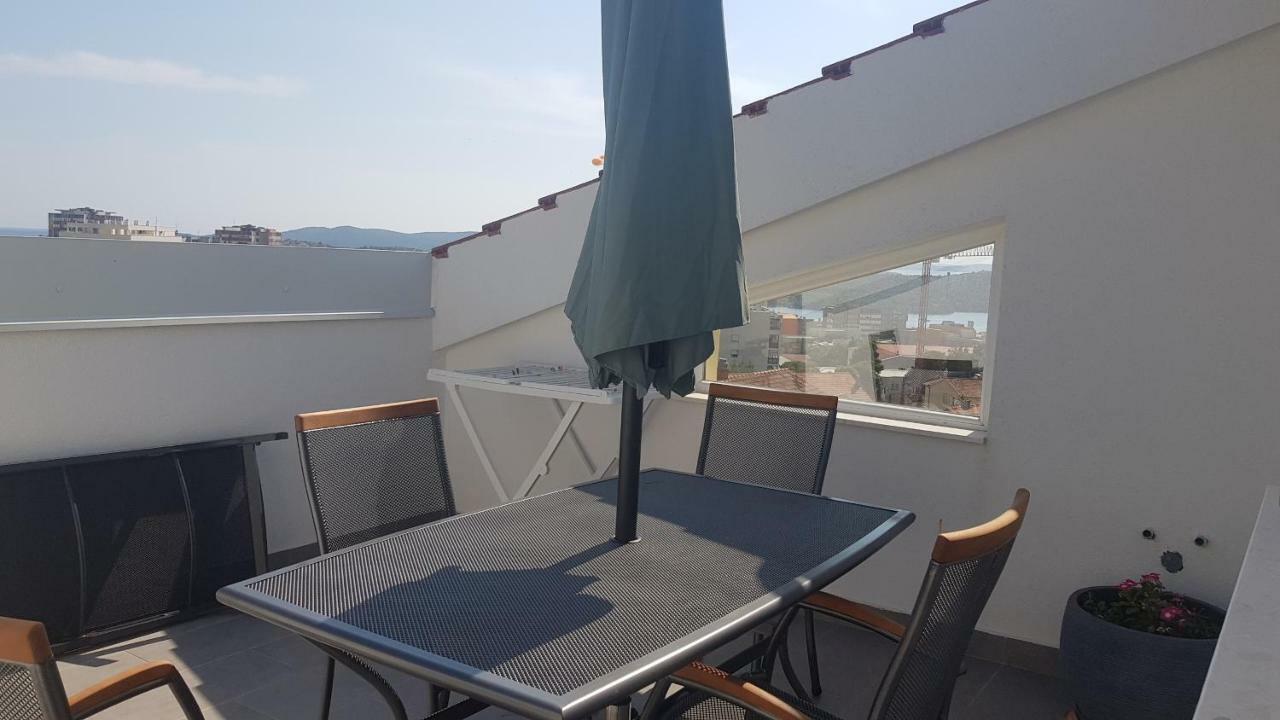 Apartman Stegic シベニク エクステリア 写真