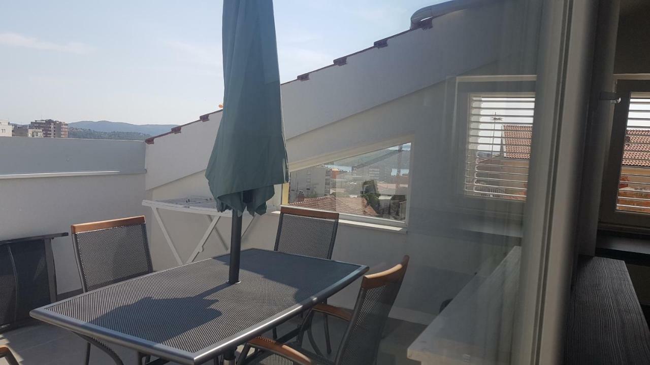 Apartman Stegic シベニク エクステリア 写真